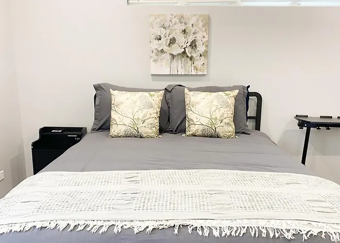 Pristine 3bdr 2ba Uchicago *